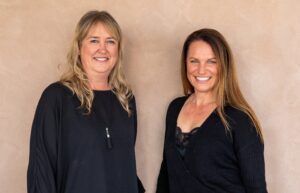 Vicky (L) and Vanessa